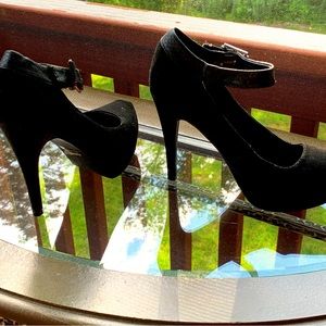 Black suede heels